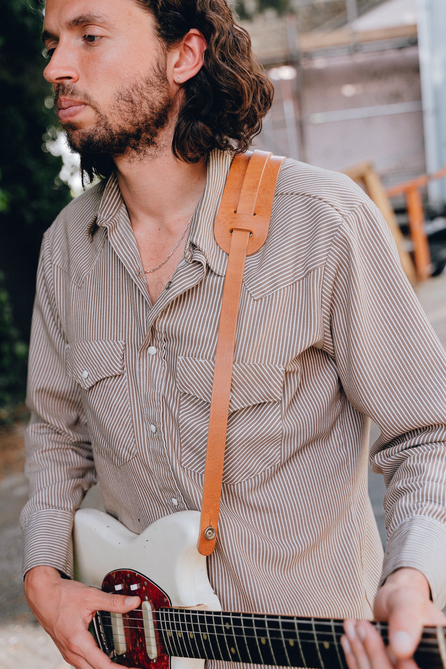 Tumbled Leather Shoulder Pad Guitar Strap Honey