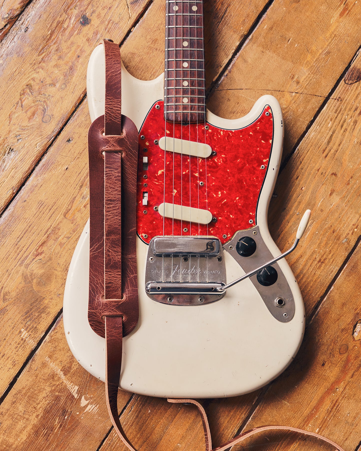 Leather Shoulder Pad Guitar Strap Roadworn