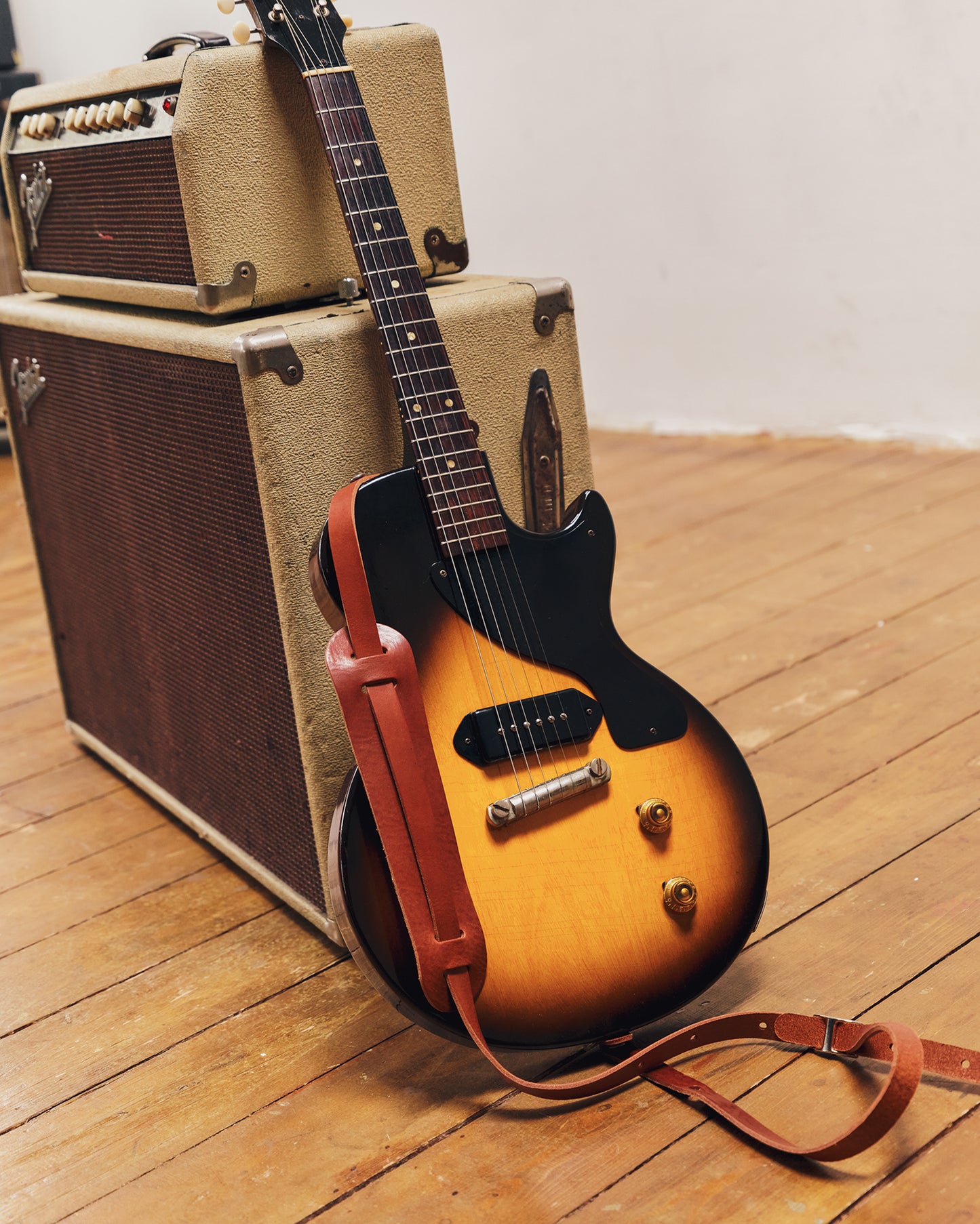 Tumbled Leather Shoulder Pad Guitar Strap Mocha