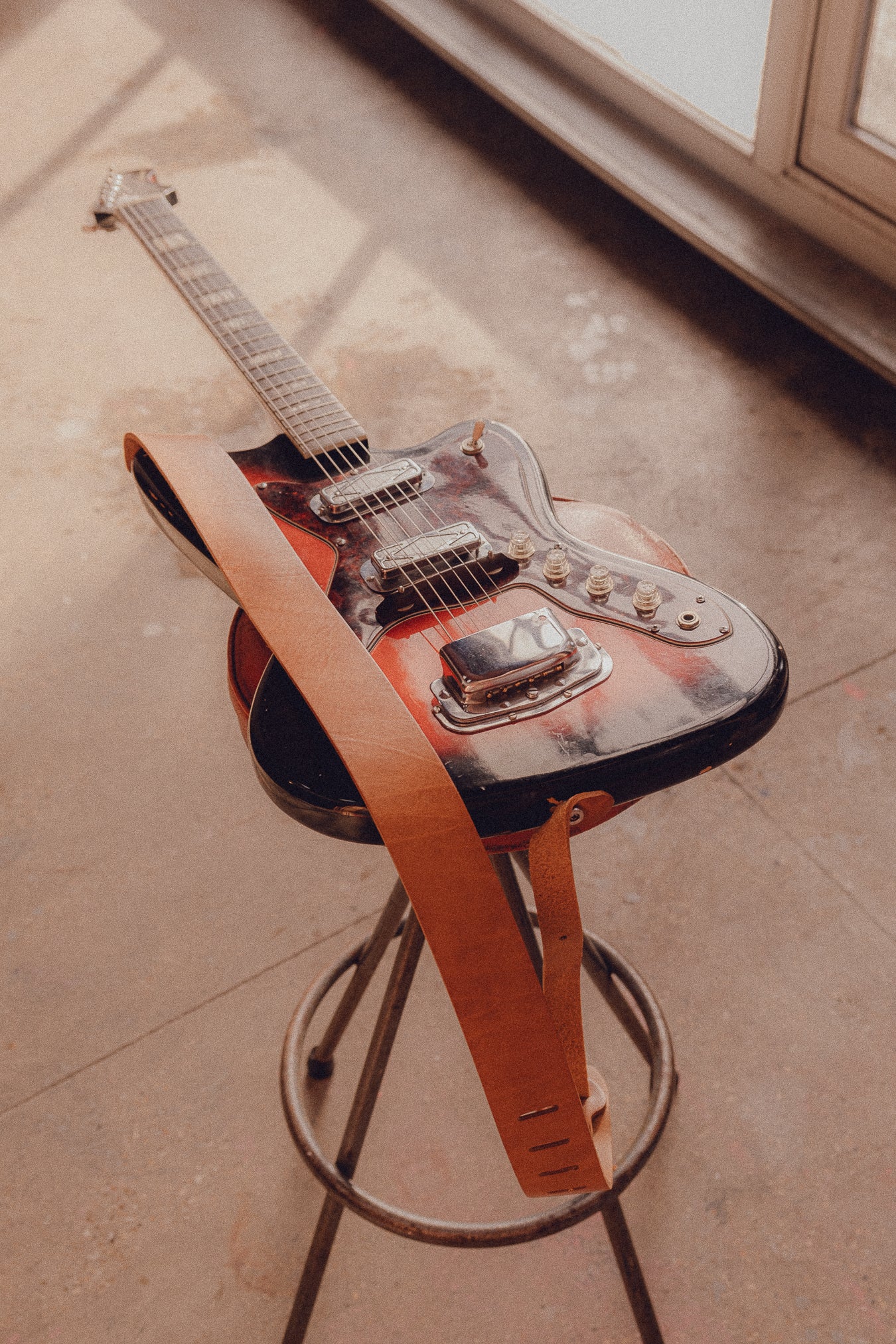 Tumbled Thinline Guitar Strap Honey