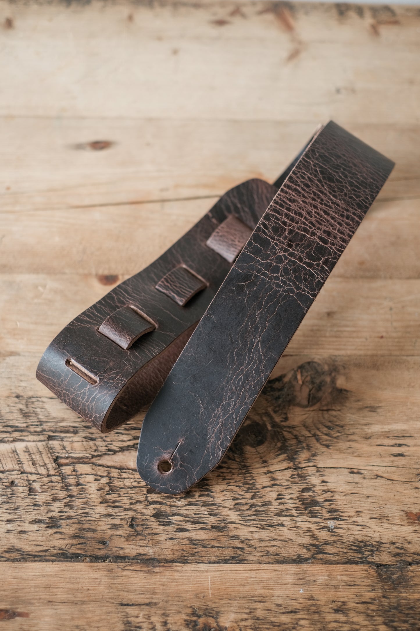 Classic All Leather Guitar Strap 6cm Roadworn Dark Brown