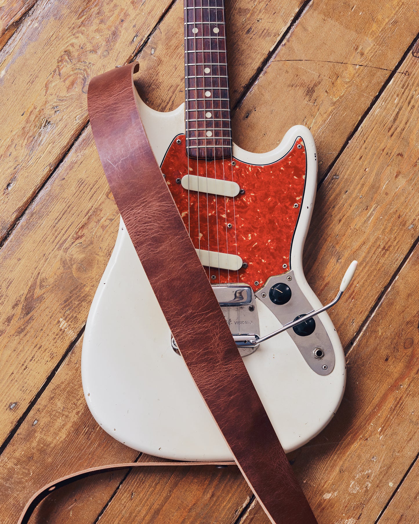 Classic All Leather Guitar Strap 6cm Roadworn